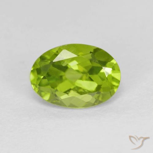 1.53ct Naturel Vert moyen Péridot, ovale, VS