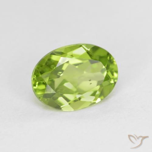 Péridot Vert moyen naturelle ovale, 1.45 ct, VS