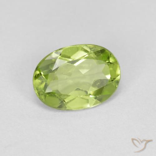 Péridot Vert éclatant naturelle ovale, 0.82 ct, VS