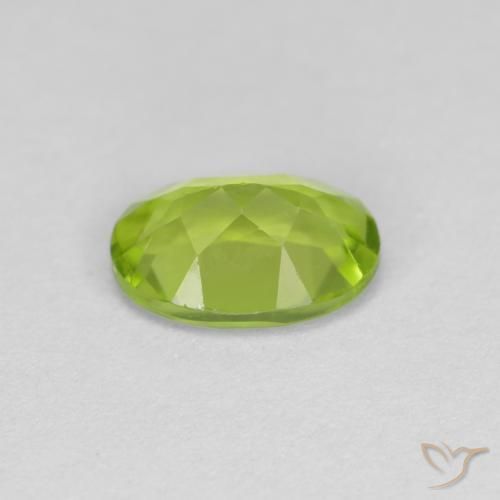 Péridot Vert éclatant naturelle ovale, 0.91 ct, VS
