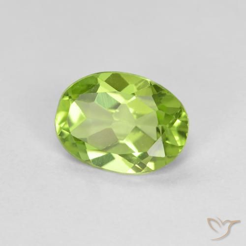 Péridot Vert éclatant naturelle ovale, 0.80 ct, VS
