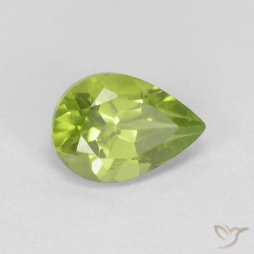 Péridot Vert moyen naturelle En forme de poire, 0.96 ct, VS