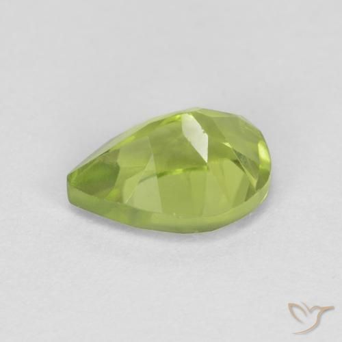 Péridot Vert moyen naturelle En forme de poire, 0.96 ct, VS