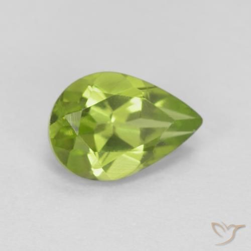 Péridot Vert éclatant naturelle En forme de poire, 0.85 ct, VS