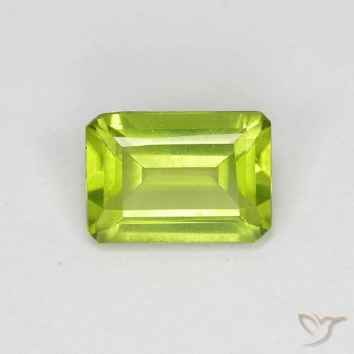Péridot Vert jaunâtre vif naturelle Octogone / coupe Émeraude, 0.95 ct, VS