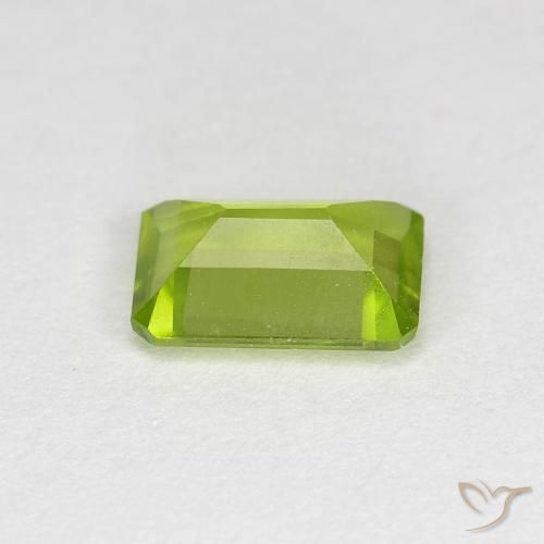Péridot Vert jaunâtre vif naturelle Octogone / coupe Émeraude, 0.95 ct, VS