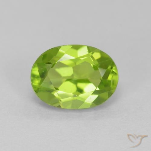 Péridot Vert éclatant naturelle ovale, 1.56 ct, VS