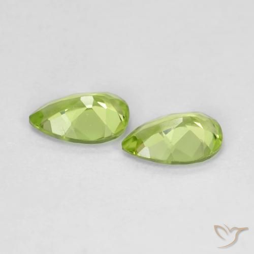 Shop natural 0.85ct Vert moyen Péridot gems, En forme de poire, from Chine at GemSelect. In stock, global shipping!