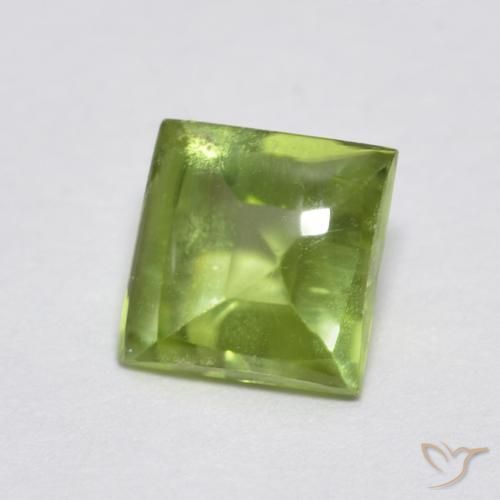 0.75ct Naturel Vert jaunâtre Péridot, Carré, Transparent
