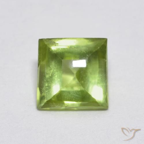 Péridot Vert jaunâtre naturelle Carré, 0.75 ct, Transparent