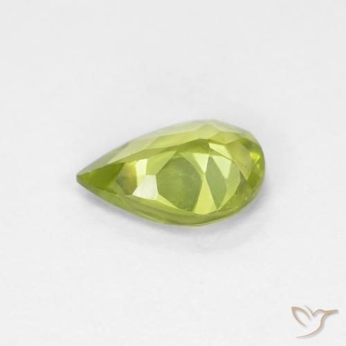 Péridot Vert éclatant naturelle En forme de poire, 0.66 ct, VS