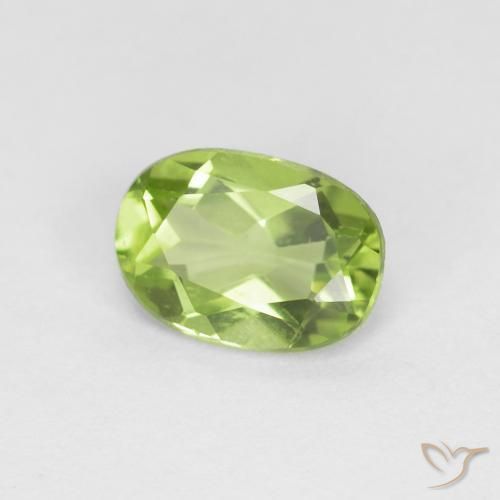 Péridot Vert éclatant naturelle ovale, 0.86 ct, VVS-VS