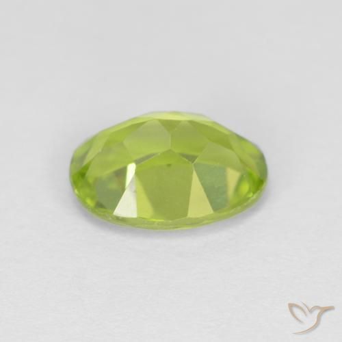 Péridot Vert jaunâtre naturelle ovale, 1.29 ct, VVS-VS