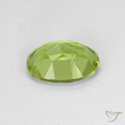 Péridot Vert jaunâtre vif naturelle ovale, 1.48 ct, VS