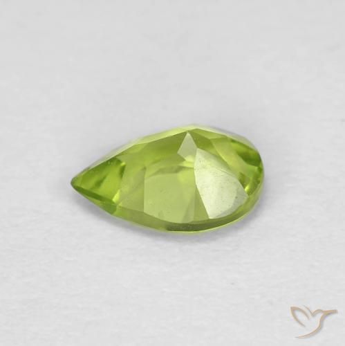 Péridot Vert éclatant naturelle En forme de poire, 0.73 ct, VS
