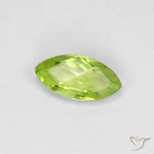 Péridot Vert moyen naturelle Marquise, 0.66 ct, VVS-VS