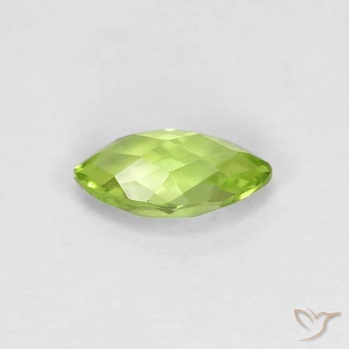 Péridot Vert vif et léger naturelle Marquise, 0.62 ct, VS