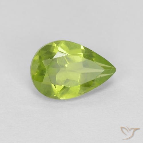 Péridot Vert jaunâtre vif naturelle En forme de poire, 0.75 ct, VVS-VS