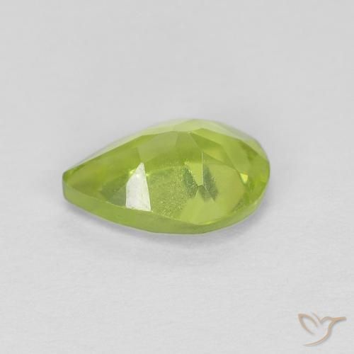Péridot Vert jaunâtre vif naturelle En forme de poire, 0.75 ct, VVS-VS
