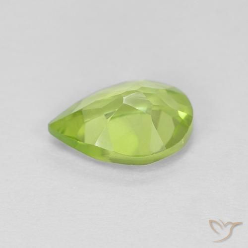 Péridot Vert moyen naturelle En forme de poire, 0.72 ct, VVS-VS