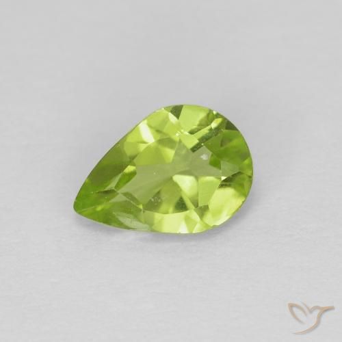 0.65ct Naturel Vert moyen Péridot, En forme de poire, VS