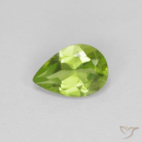 Péridot Vert moyen naturelle En forme de poire, 0.73 ct, VS