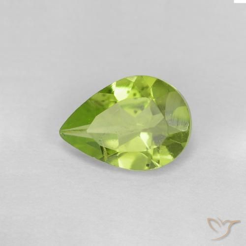 0.68ct Naturel Vert moyen Péridot, En forme de poire, VS