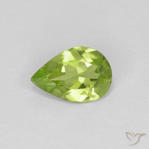 Péridot Vert éclatant naturelle En forme de poire, 0.61 ct, VS