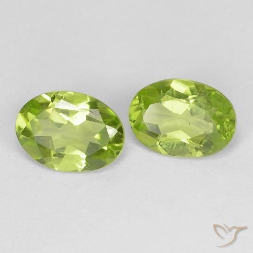 Shop natural 1.49ct Vert jaunâtre vif Péridot gems, ovale, from Chine at GemSelect. In stock, global shipping!