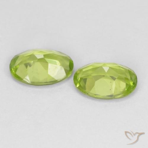 Shop natural 1.49ct Vert jaunâtre vif Péridot gems, ovale, from Chine at GemSelect. In stock, global shipping!