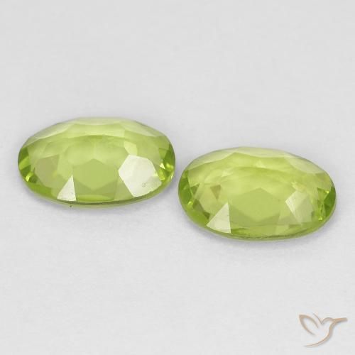 Shop natural 1.49ct Vert éclatant Péridot gems, ovale, from Chine at GemSelect. In stock, global shipping!