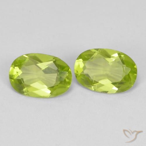 Shop natural 1.47ct Vert jaunâtre vif Péridot gems, ovale, from Chine at GemSelect. In stock, global shipping!