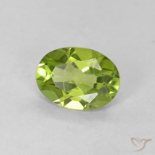 Péridot Vert éclatant naturelle ovale, 0.73 ct, VVS-VS
