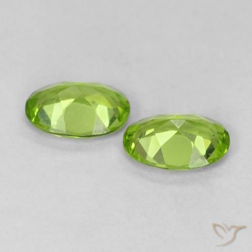 Shop natural 1.49ct Vert éclatant Péridot gems, ovale, from Chine at GemSelect. In stock, global shipping!