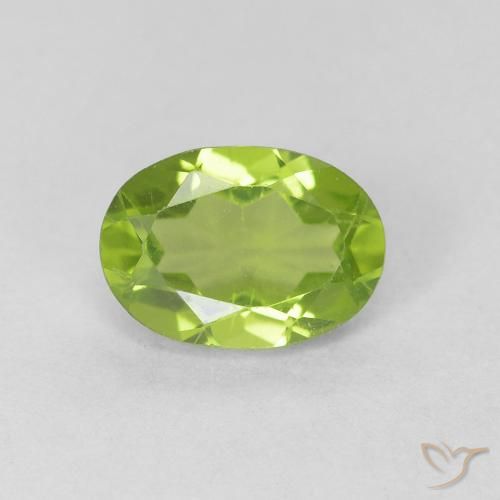 0.93ct Naturel Vert moyen Péridot, ovale, VS