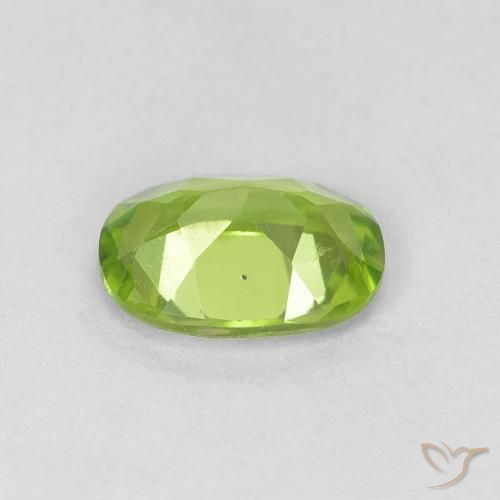 Péridot Vert éclatant naturelle ovale, 0.90 ct, VVS-VS