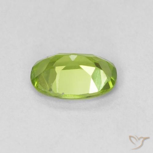 Péridot Vert éclatant naturelle ovale, 0.82 ct, VVS-VS