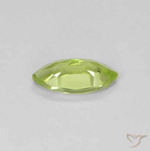 Péridot Vert éclatant naturelle Marquise, 0.64 ct, VS