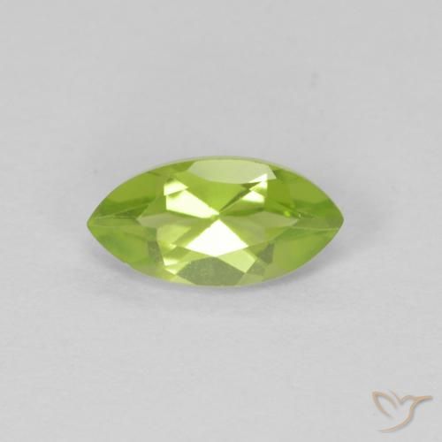 Péridot Vert moyen naturelle Marquise, 0.72 ct, VS