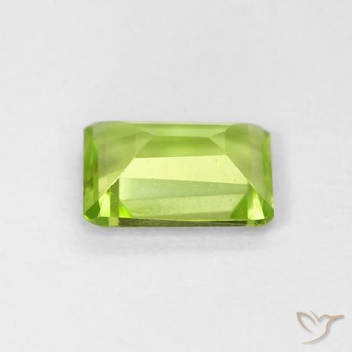 Péridot Vert clair naturelle Octogone / coupe Émeraude, 0.88 ct, VVS-VS