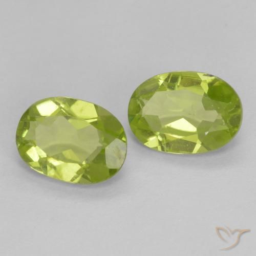 Shop natural 1.71ct Vert jaunâtre Péridot gems, ovale, from Chine at GemSelect. In stock, global shipping!