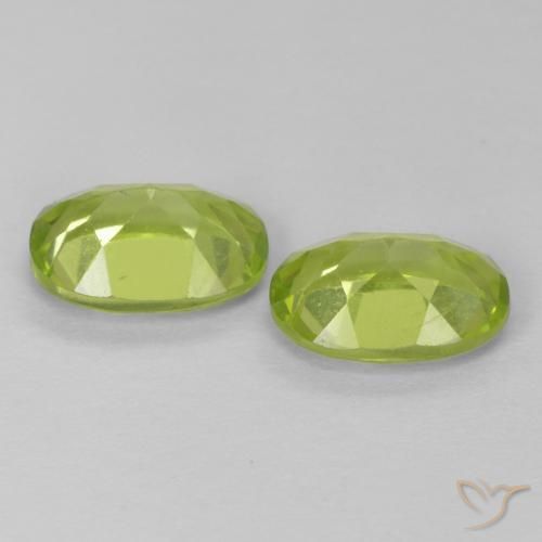 Shop natural 1.79ct Vert moyen Péridot gems, ovale, from Chine at GemSelect. In stock, global shipping!