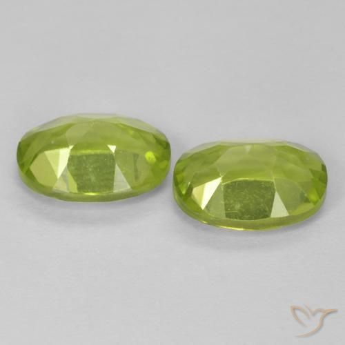 Shop natural 1.89ct Vert éclatant Péridot gems, ovale, from Chine at GemSelect. In stock, global shipping!