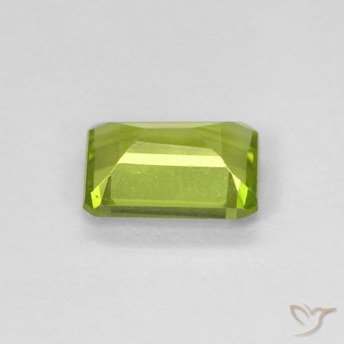 Péridot Vert éclatant naturelle Octogone / coupe Émeraude, 1.07 ct, VS