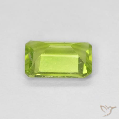Péridot Vert jaunâtre vif naturelle Octogone / coupe Émeraude, 0.90 ct, VS-SI