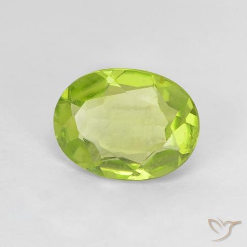 Péridot Vert clair naturelle ovale, 1.04 ct, VVS-VS