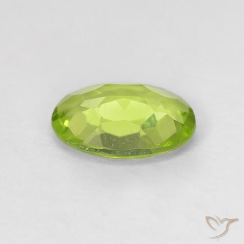 Péridot Vert clair naturelle ovale, 1.04 ct, VVS-VS