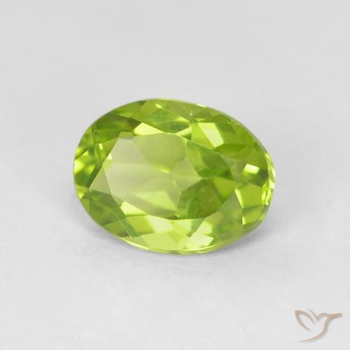 Péridot Vert clair naturelle ovale, 1.10 ct, VVS-VS