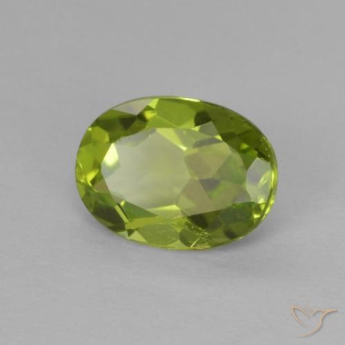 Péridot Vert éclatant naturelle ovale, 1.32 ct, VVS-VS