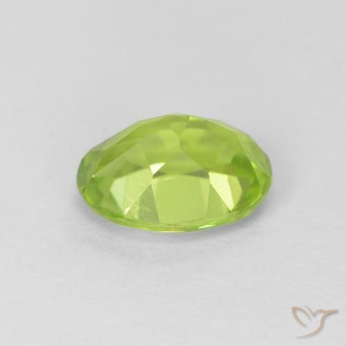Péridot Vert moyen naturelle ovale, 1.25 ct, VS